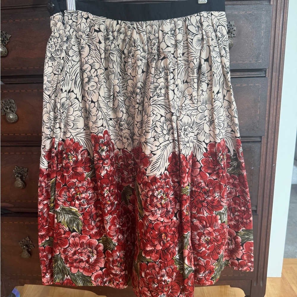 VTG Anthropologie Floral Red and Black with Beaded detail Women's Skirt Size 4